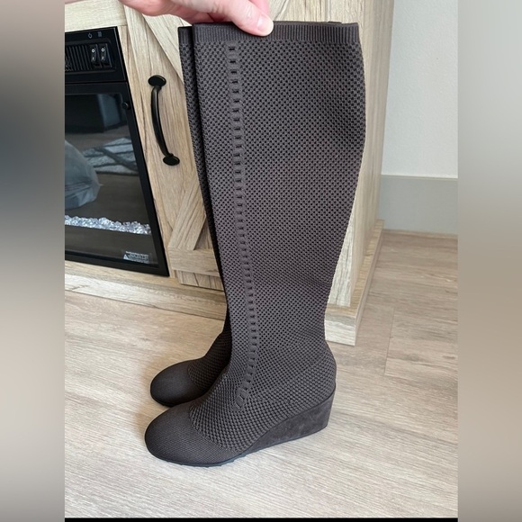 Eileen fisher kasana knit pull on knee high wedge Boots sz 8. New without box - Picture 2 of 7